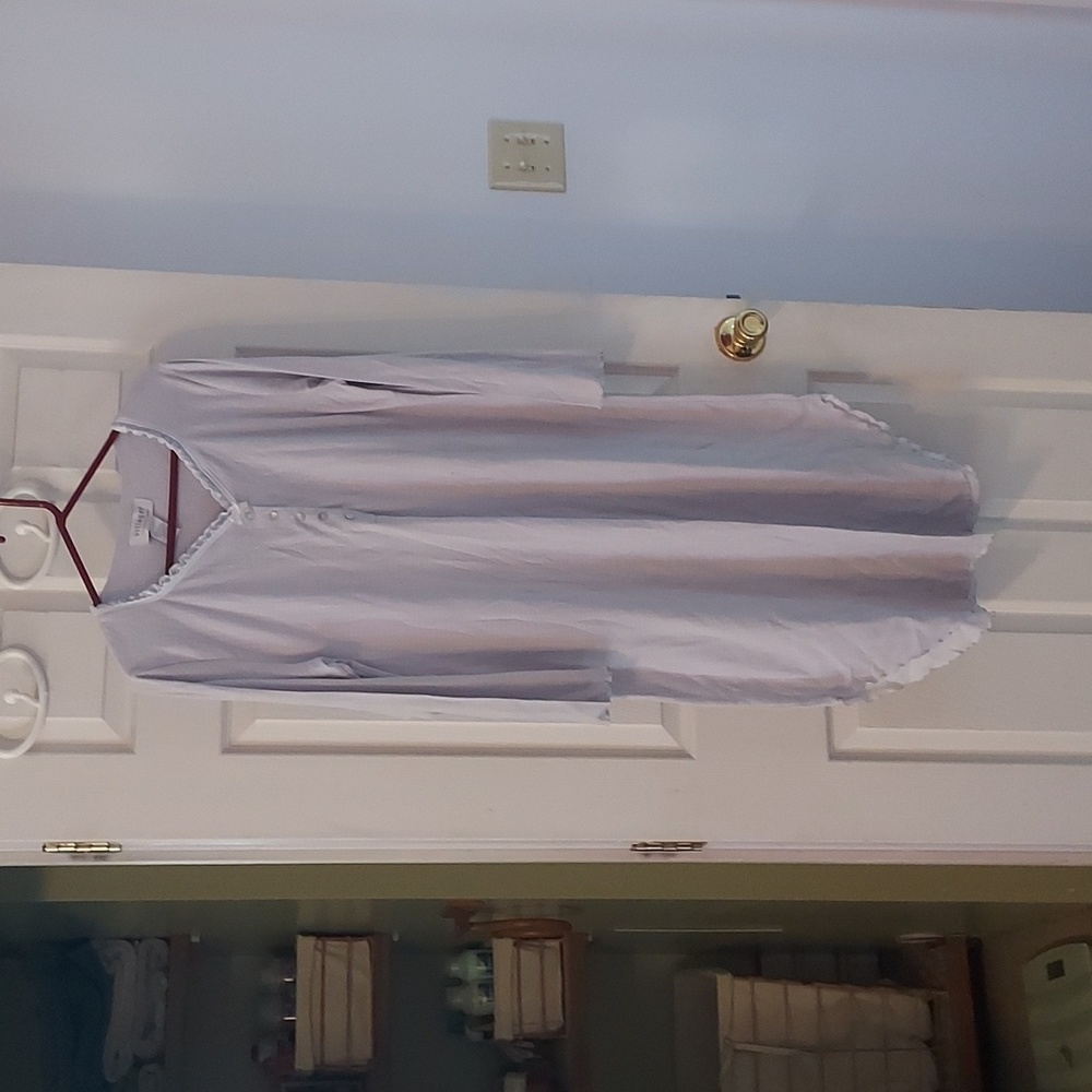 Liz Claiborne nightgown